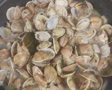 Foto del paso 3 de la receta Almejas al ajillo