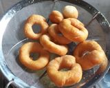 Foto langkah ke 4 dari resep Donat Tanpa Telur (Ukuran sendok).