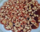 Foto del paso 4 de la receta: Postre fresco de gelatina con arándanos, manzana y frutillas