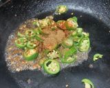 A picture of step 4 of Mirchi with dahi.