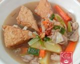 Foto langkah ke 5 dari resep Sop Bening Sayur, Ayam dan Tahu Bakso.