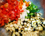 Foto del paso 1 de la receta: Espaguetis con verduras y gambones (horno)