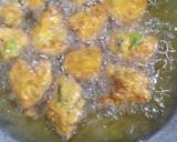Pakoda in onion gravy recipe step 2 photo