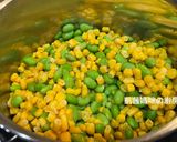 A picture of step 4 of Edamame, Corn, and Egg Stir-Fry.