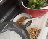 Hình bước làm 6 của món Bún chả giò tôm