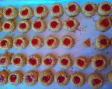 Foto langkah ke 7 dari resep Kue Thumbprint.