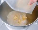 A picture of step 4 of Pineapple Cakes.