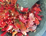 Foto langkah ke 4 dari resep Sambal ikan jambal pedas maknyus.
