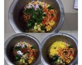 A picture of step 4 of Surti Bhel.