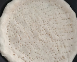 Foto langkah ke 5 dari resep Pizza Teflon Simple Enak (No telur No mixer No Oven).