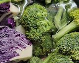 Foto del passaggio 1 della ricetta Polpette di broccoli siciliani e cavolo rosso