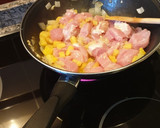 Foto del paso 3 de la receta: Pavo con leche de coco, curry, piña y sorpresa