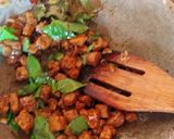 Foto langkah ke 5 dari resep Oseng tempe kemangi.