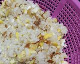 Foto langkah ke 4 dari resep Nasi Goreng Mentega Simpel.