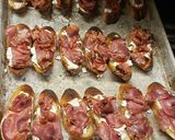 A picture of step 10 of Lentil Salad Crostini with Chevre and Prosciutto.