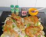 Foto del paso 5 de la receta: Paletillas de cordero con patatas, cebolla y pimiento al horno