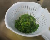 Foto langkah ke 3 dari resep Tumis Kale Curly.