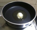 A picture of step 1 of Paneer bhurji (gravy form) with bun.