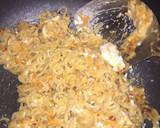 முட்டை&காரட் நூடுல்ஸ்(2in 1)(egg noodles recipe in tamil) ரெசிபி ஸ்டேப் 3 புகைப்படம்
