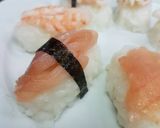 Foto del paso 18 de la receta: Sushi de salmón y aguacate