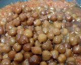 A picture of step 3 of Black chickpea curry / kale chane ki curry.