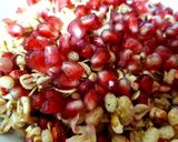 A picture of step 1 of My Granola and pomegranate seeds Breakfast. 🙄.
