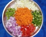 वेज फ्रेंकी रोल्स (veg frankie roll recipe in Hindi) रेसिपी चरण 3 फोटो
