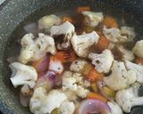 A picture of step 4 of Cauliflower creamy soup.