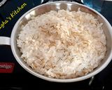 A picture of step 1 of Poha Namkin (पोहा चिवडा).