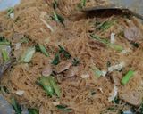 Foto langkah ke 3 dari resep Bihun goreng.