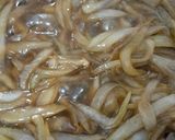 Foto del paso 4 de la receta: Zapallo coreano(Anco)con cebollas caramelizadas y queso azul