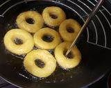 Foto langkah ke 8 dari resep Donat ubi kuning ala tintin rayner.