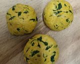 A picture of step 4 of Bajri - Methi Thepla With White Butter.
