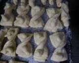 Foto del paso 5 de la receta: Facturas varias con hojaldre económico sin manteca