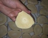 Foto langkah ke 5 dari resep Karipap Pusing (Kulit).