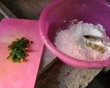 Foto langkah ke 2 dari resep Pia Bakso Sambel Semarang.