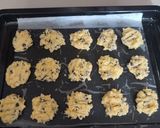Foto langkah ke 2 dari resep Vanila Chocochips Cookies (Simple Renyah).