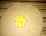 A picture of step 2 of Pup pastry meat pie.