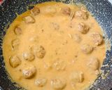 A picture of step 6 of Meatballs in Creamy Sauce with Porcini Mushrooms.