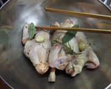Foto del paso 2 de la receta: Picantón de campo en cocotte