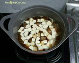 Hình bước làm 4 của món Trứng cút kho nấm 메추리알 버섯조림