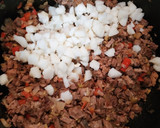 Foto del paso 3 de la receta: Empanadillas rellenas con carne horneada el día anterior