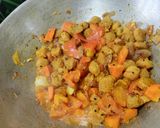 A picture of step 6 of Mung bean Curry.