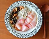 A picture of step 4 of Peach Earl Grey Overnight Oats.