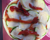 Foto del paso 2 de la receta: Pizza/taco con calabacín