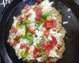 A picture of step 5 of Noodles pizza.