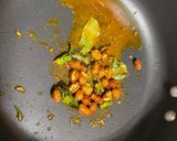 कांदा पोहे (kanda pohe recipe in marathi) रेसिपी स्टेप 1 फोटो