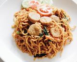 Foto langkah ke 5 dari resep Mie Goreng Tek-Tek.