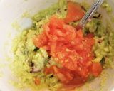 Foto del paso 3 de la receta: Salsa Guacamole con Nachos