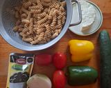 Foto del paso 1 de la receta: Ensalada de pasta con sabor mediterráneo